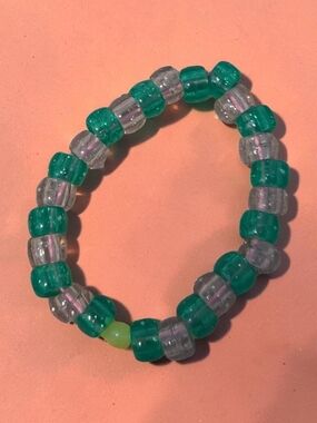 Green and Clear Beaded Stretch Bracelet